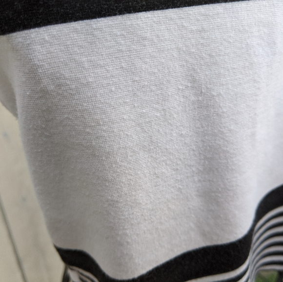 Retro Style Striped Crop Top with Cut Out Detail - Picture 9 of 10